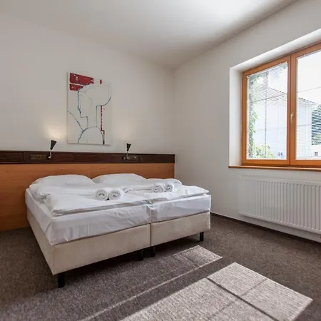Hotelovy Dum Adina - 4* Kurdějov