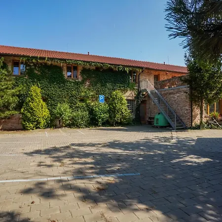 Hotel Hotel Adina - Resort Hotel Kurdejov & Art Wine Hall 4*