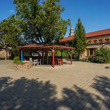 Hotelovy Dum Adina - Hotel Kurdějov